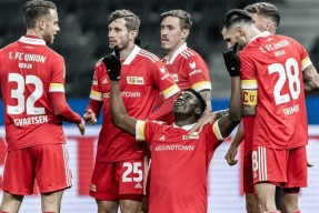 pocket game-今晚门兴格拉德巴赫临场应变——德甲节点到来；气氛紧张；心理建设被强调的简单介绍-pocket game