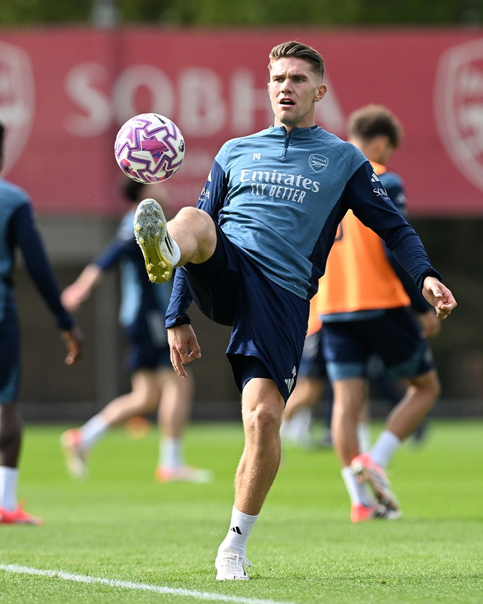 阿森纳发布备战花絮,清晨迎来里程碑,欧篮联任务艰巨,资深球员宣示担当的简单介绍 阿森纳发布备战花絮,清晨迎来里程碑,欧篮联任务艰巨,资深球员宣示担当的简单介绍